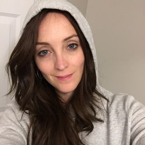 Meet your Posher, Carla